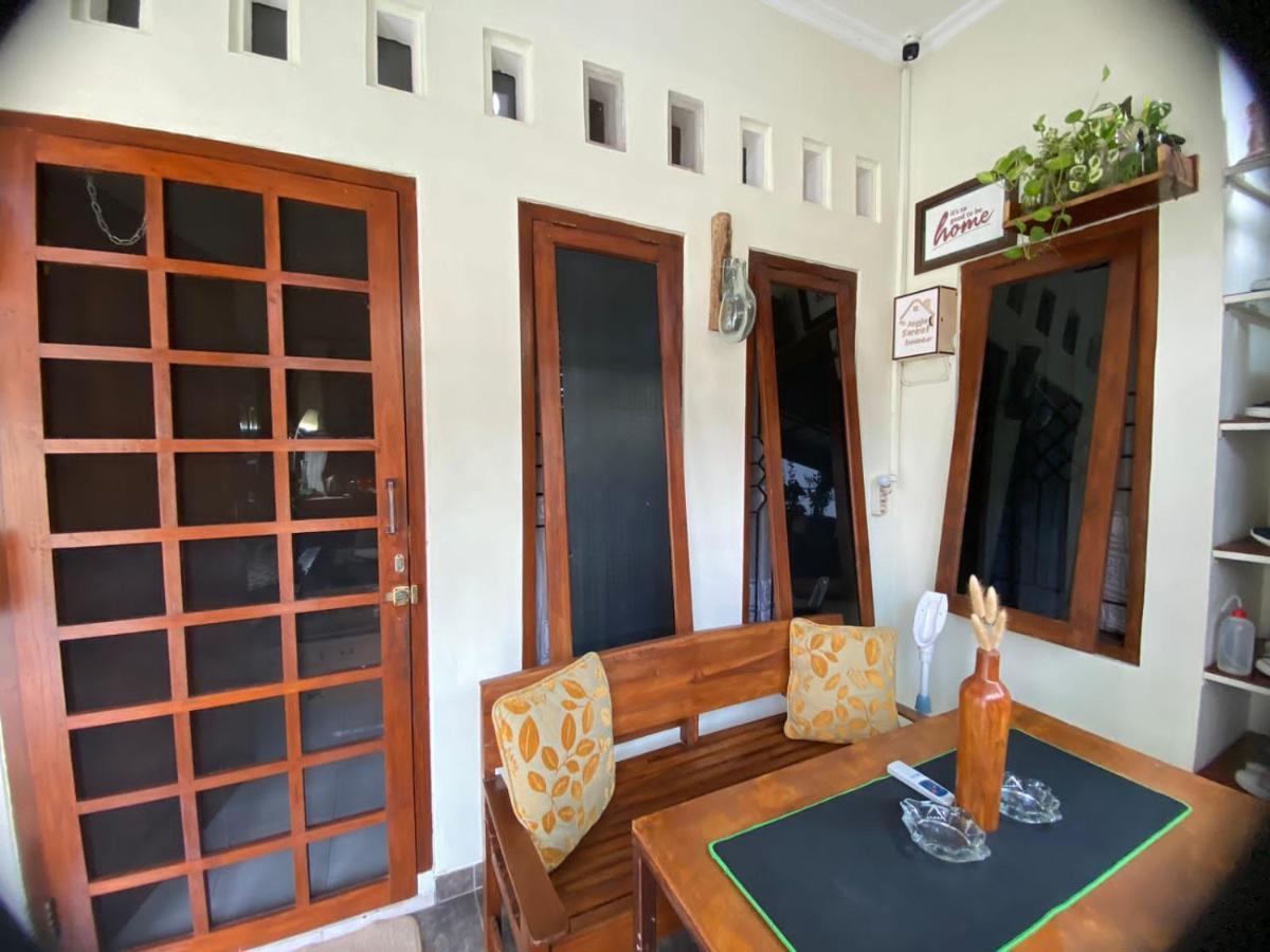 Coliving Jogja Sweet Home Kost Lengkap Di Jogjakarta Exterior foto