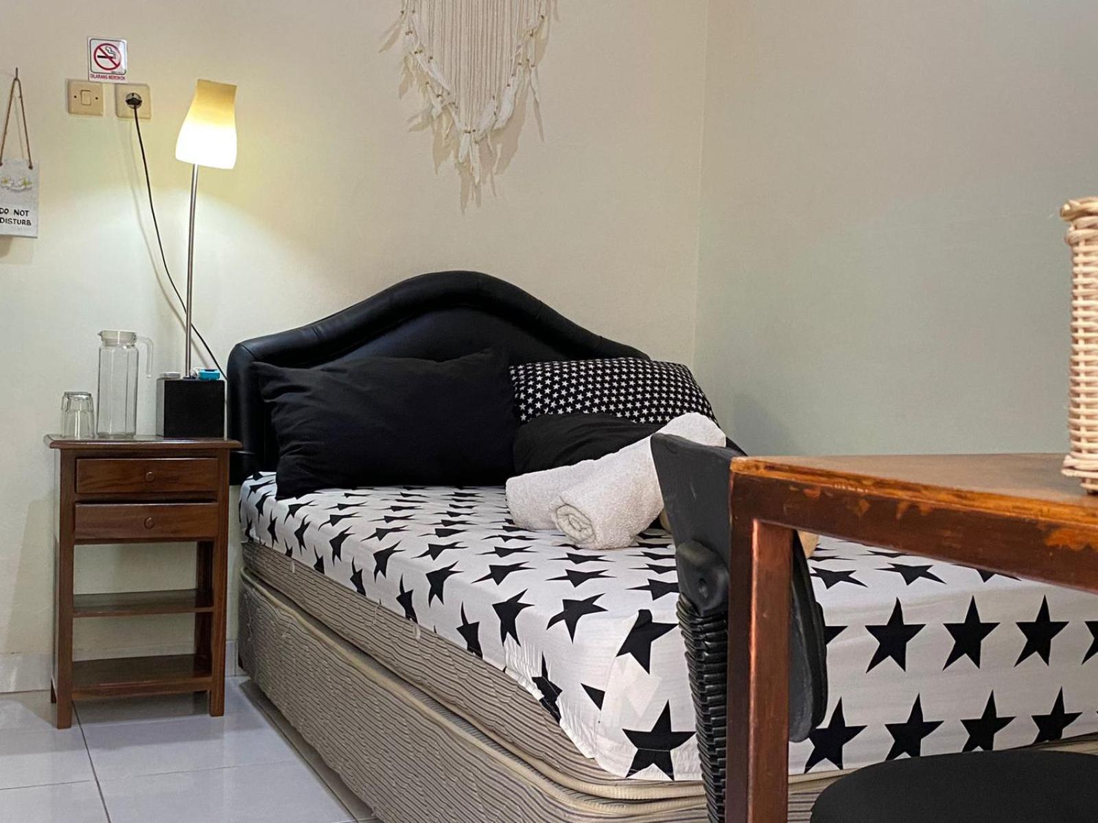 Coliving Jogja Sweet Home Kost Lengkap Di Jogjakarta Zimmer foto