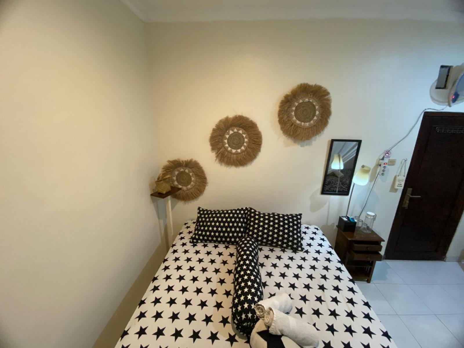 Coliving Jogja Sweet Home Kost Lengkap Di Jogjakarta Zimmer foto