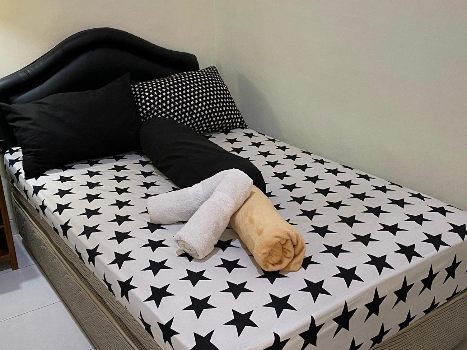 Coliving Jogja Sweet Home Kost Lengkap Di Jogjakarta Zimmer foto